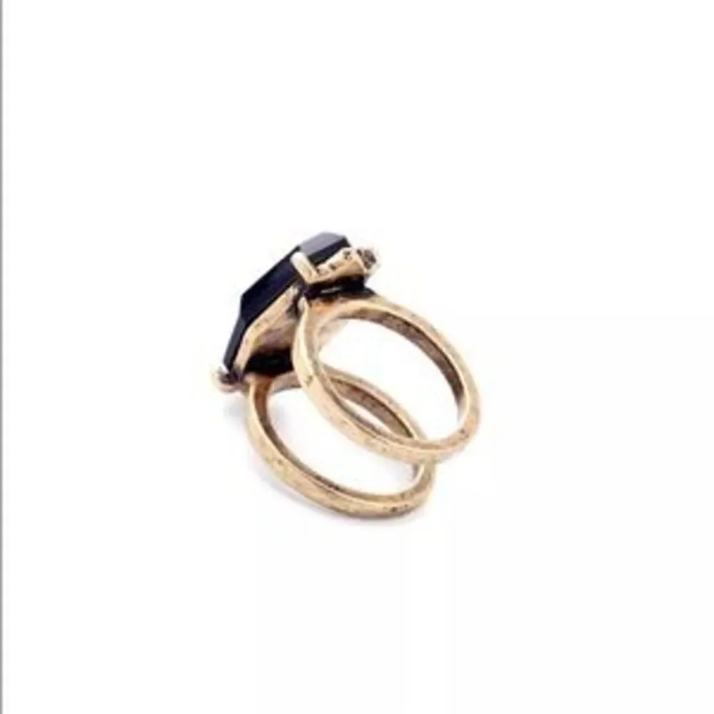 NEW!! Gorgeous Ring Set